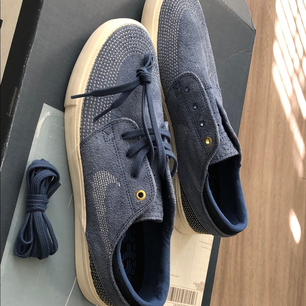 Nike Men's Sneakers in Blue and White